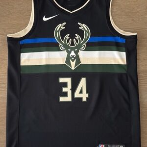 Nike Milwaukee Bucks Black Basketball Jersey